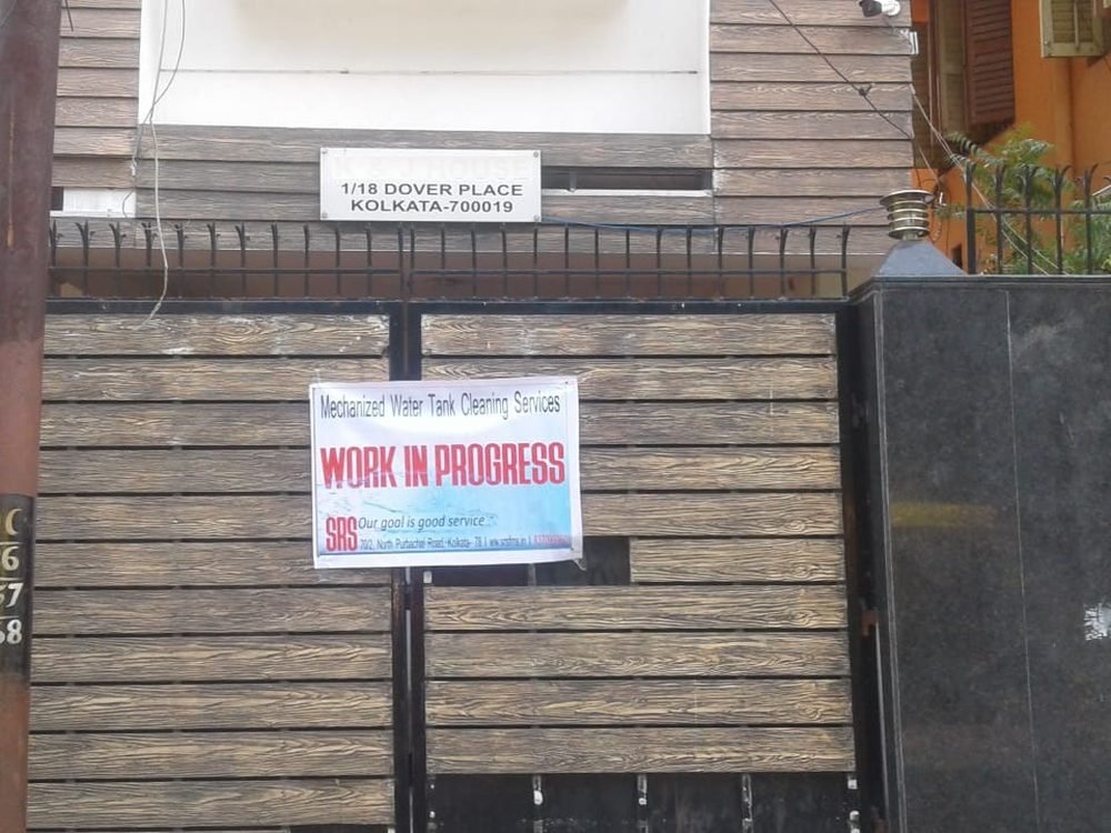 SRS crew at a duplex home in Dover Place, Kolkata
